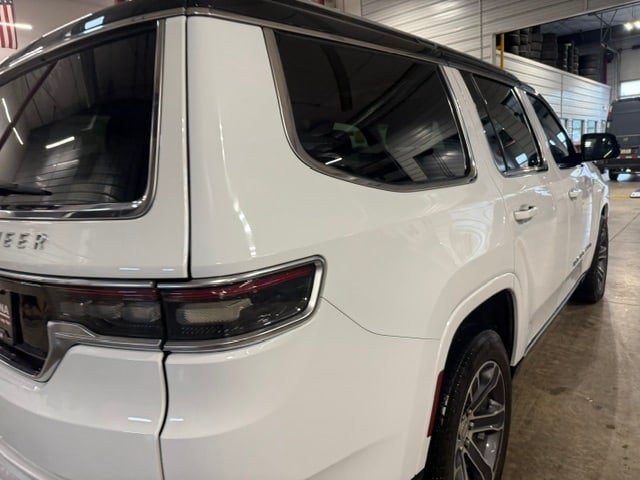 Used 2023 Jeep Grand Wagoneer 4WD image 26