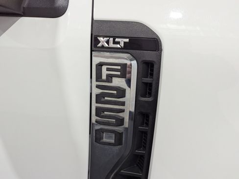 Used 2024 Ford F250 XLT image 7