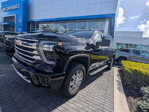 New 2026 Chevrolet Silverado 2500 High Country w/ Technology Package AWD/4WD image 3