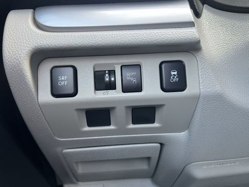 Used 2018 Subaru Forester 2.5i Premium AWD/4WD image 10