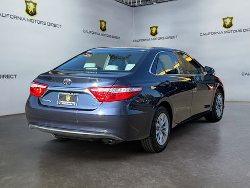 Used 2016 Toyota Camry LE image 5