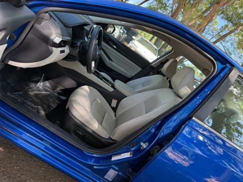 Used 2025 Nissan Altima 2.5 SV image 22