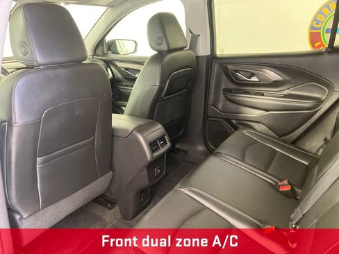 Used 2024 GMC Terrain SLT image 16
