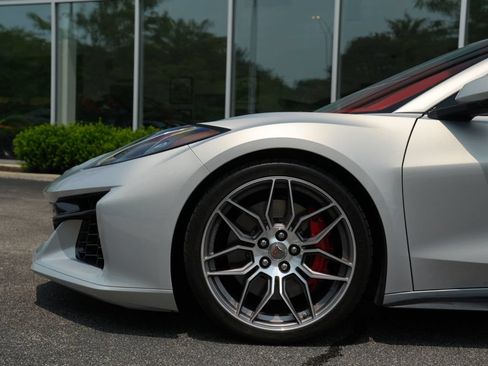 Used 2023 Chevrolet Corvette Z06 w/ Chrome Exterior Badge Package RWD image 7