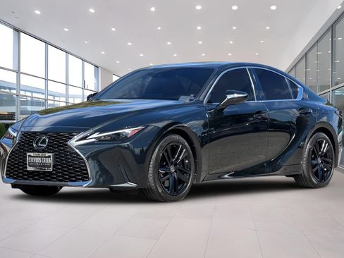 Used 2023 Lexus IS 300 w/ Comfort Package RWD image 8
