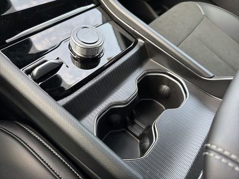 New 2026 Jeep Grand Cherokee Altitude AWD/4WD image 18