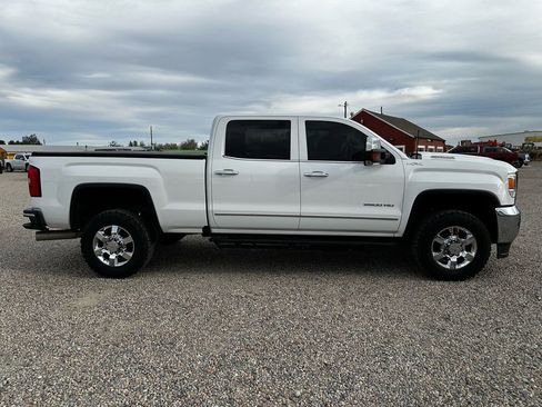 Used 2019 GMC Sierra 2500 SLT w/ Duramax Plus Package image 11