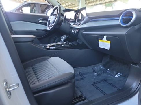 New 2025 Chevrolet Trax LT w/ Driver Confidence Package image 22