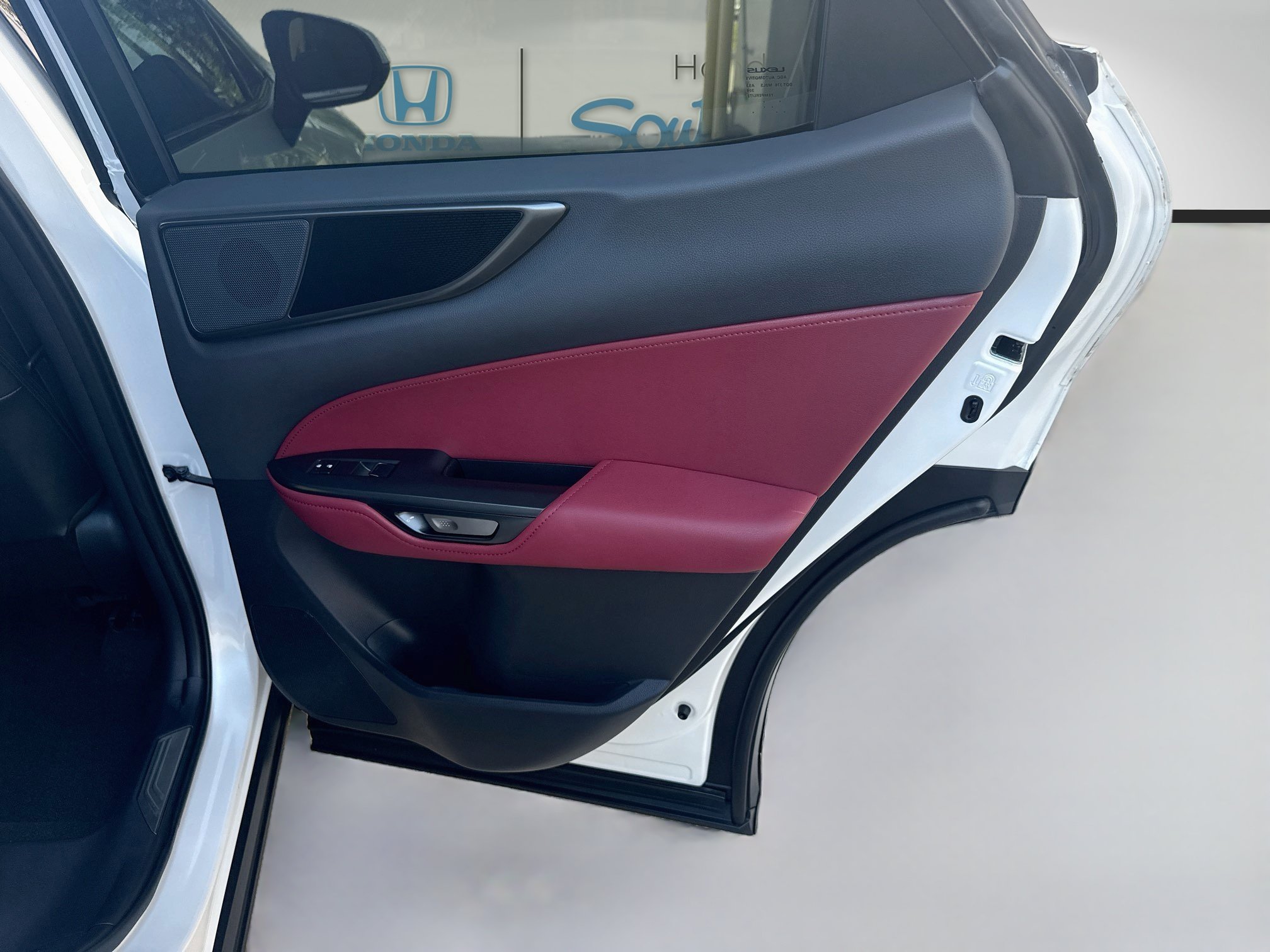 Used 2025 Lexus NX 250 FWD w/ Accessory Package (K3) image 30