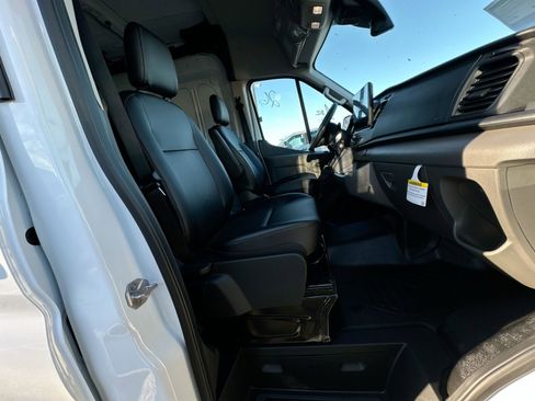 New 2026 Ford Transit 250 148 Medium Roof RWD image 33