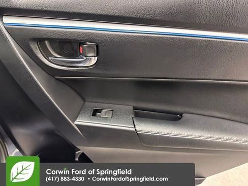 Used 2015 Toyota Corolla L image 12