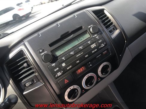 Used 2011 Toyota Tacoma 2WD Double Cab w/ Convenience Pkg image 14