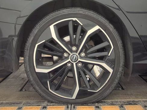 Used 2024 Nissan Altima 2.5 SR image 12