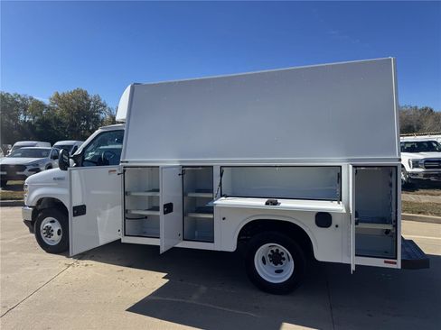 New 2026 Ford E-350 and Econoline 350 Super Duty w/ Power Equipment Group RWD image 2