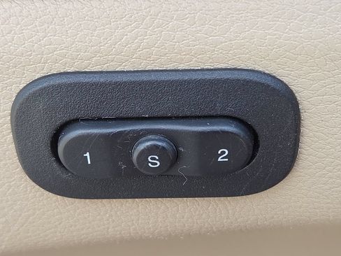 Used 2021 Jeep Grand Cherokee Overland AWD/4WD image 28