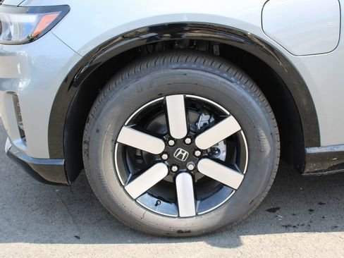 New 2025 Honda Prologue Touring image 6
