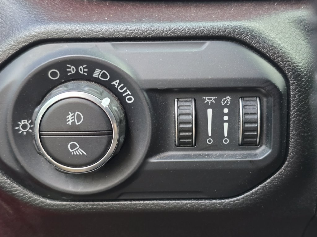 Used 2020 Jeep Gladiator Rubicon AWD/4WD image 26