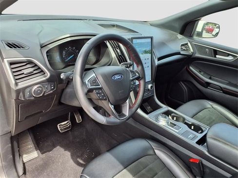 Used 2022 Ford Edge ST-Line image 21