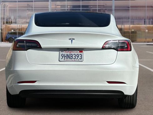 Used 2023 Tesla Model 3 Standard Range image 5