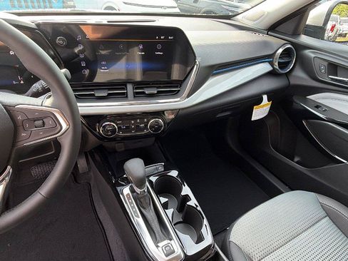 New 2026 Chevrolet Trax LT FWD image 4