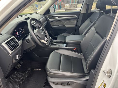 Used 2022 Volkswagen Atlas SE w/ Panoramic Sunroof Package image 16