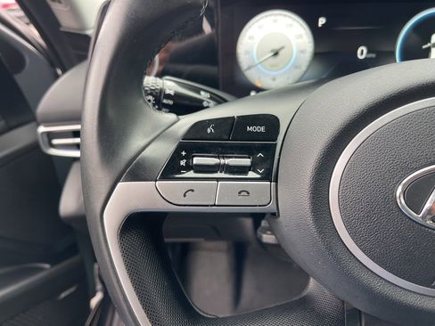 Used 2022 Hyundai Elantra Limited w/ Cargo Package image 16