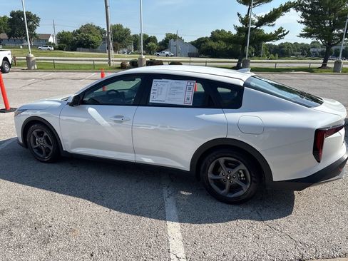 Used 2025 Kia K4 FWD image 18