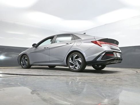 Used 2024 Hyundai Elantra Limited FWD image 52