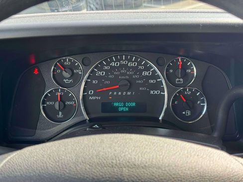 Used 2023 Chevrolet Express 2500 w/ Driver Convenience Package RWD image 26