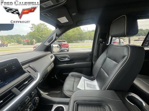Used 2023 Chevrolet Tahoe Premier AWD/4WD image 11