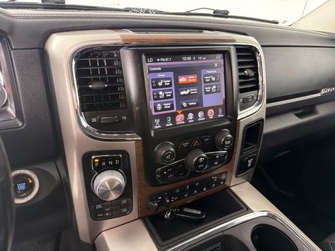 Used 2016 RAM 1500 Laramie w/ Convenience Group AWD/4WD image 16
