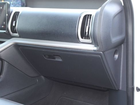 Used 2025 Ford Expedition Active AWD/4WD image 34
