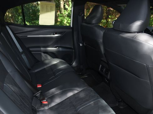 Used 2025 Toyota Camry LE image 19