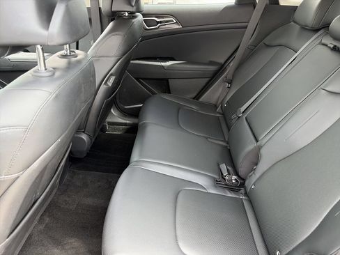 Certified 2025 Kia Sportage EX FWD image 16