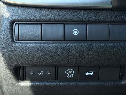 Used 2024 Nissan Rogue SV AWD/4WD image 13