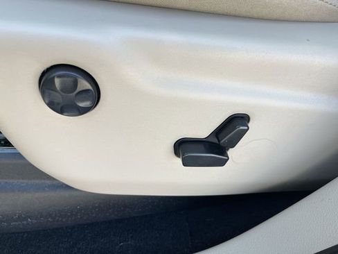 Used 2021 Jeep Grand Cherokee Limited w/ Trailer Tow Group IV image 16