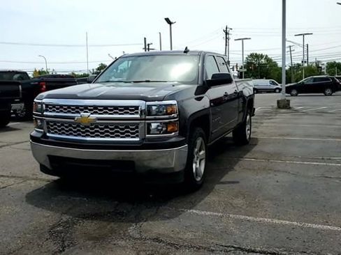 Used 2015 Chevrolet Silverado 1500 LT w/ LT Plus Package AWD/4WD image 2