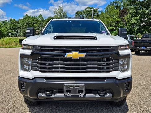 Used 2025 Chevrolet Silverado 3500 W/T AWD/4WD image 9