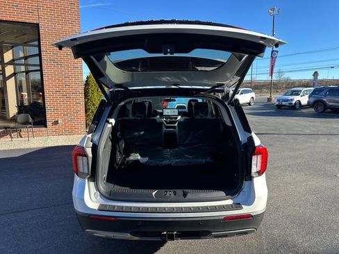 New 2026 Ford Explorer Active w/ Active Comfort Package image 11