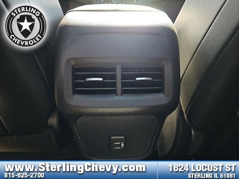 Used 2023 GMC Terrain SLT w/ Elevation Edition image 26