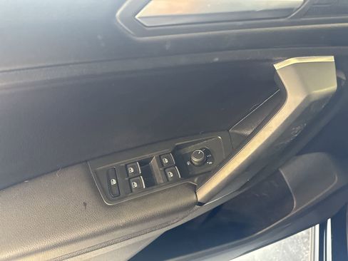 Used 2019 Volkswagen Tiguan SE FWD image 20