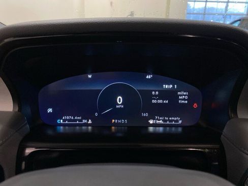 Certified 2022 Lincoln Nautilus Reserve w/ Cargo Utility Package image 21