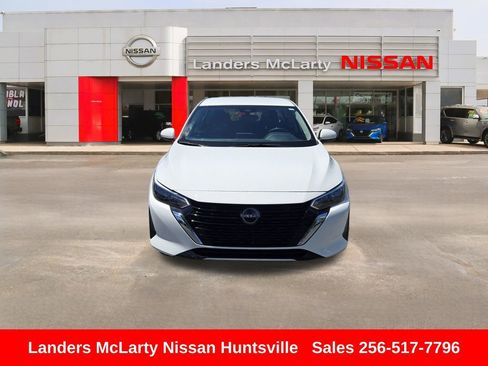 Used 2025 Nissan Sentra SV FWD image 11