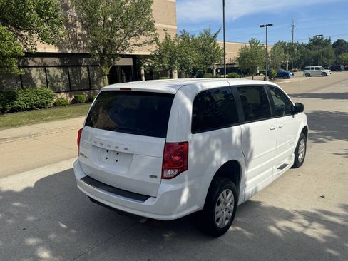 Used 2016 Dodge Grand Caravan SE w/ Quick Order Package 29E SE FWD image 6