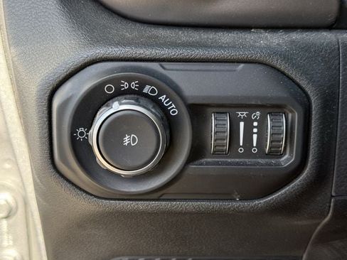 Used 2020 Jeep Wrangler Unlimited Sport AWD/4WD image 25