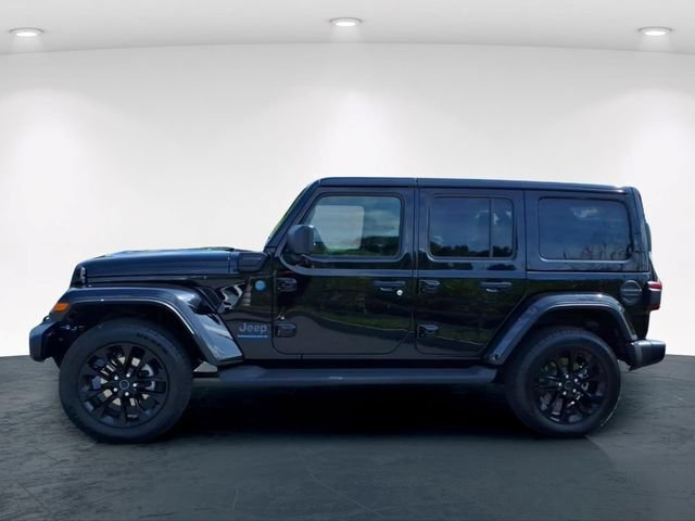 Used 2025 Jeep Wrangler Unlimited Sahara AWD/4WD image 4