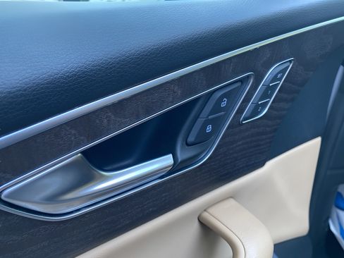 Used 2019 Audi Q8 Premium AWD/4WD image 19