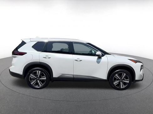 Used 2026 Nissan Rogue SL AWD/4WD image 16