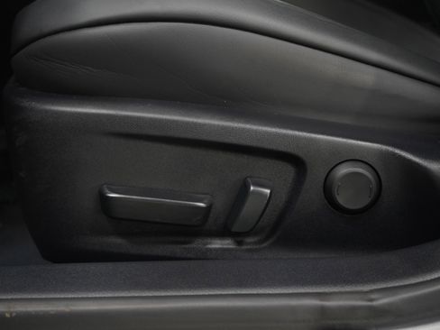 Used 2024 Lexus IS 500 image 24