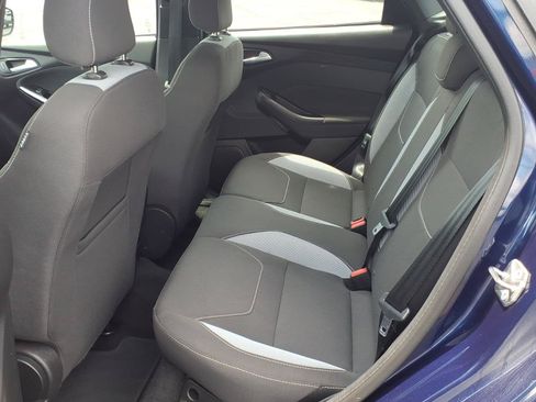 Used 2016 Ford Focus ST FWD image 4